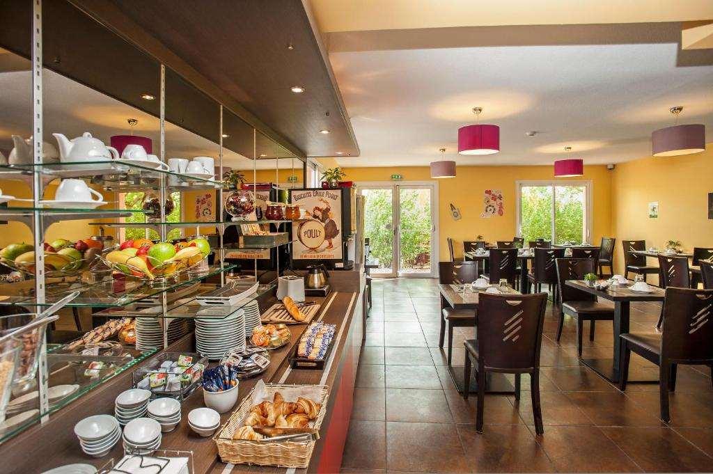 Brit Hotel Confort Villeneuve Sur Lot Bias  Restauracja zdjęcie